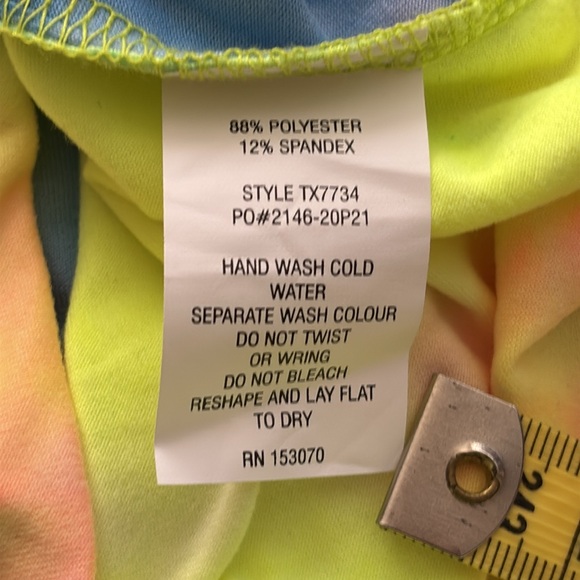 Colorful Tie-Dye Women's Crop Top - Picture 6 of 7